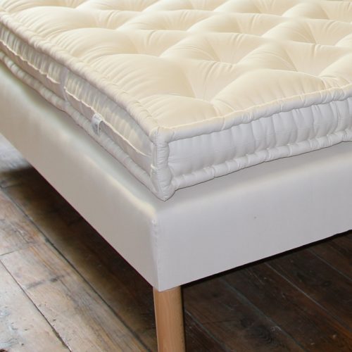 Des finitions soignées confèrent au matelas un bel aspect et durabilité