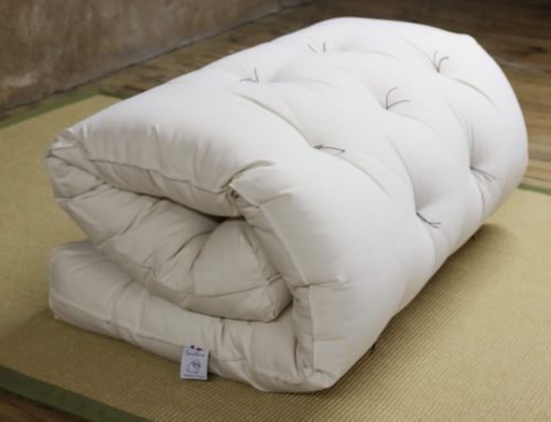 Futon en laine roulé