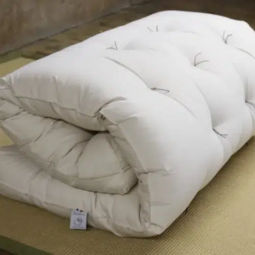 Futon en laine réalisé avec des laines triés et sélectionnées et du coton Bio